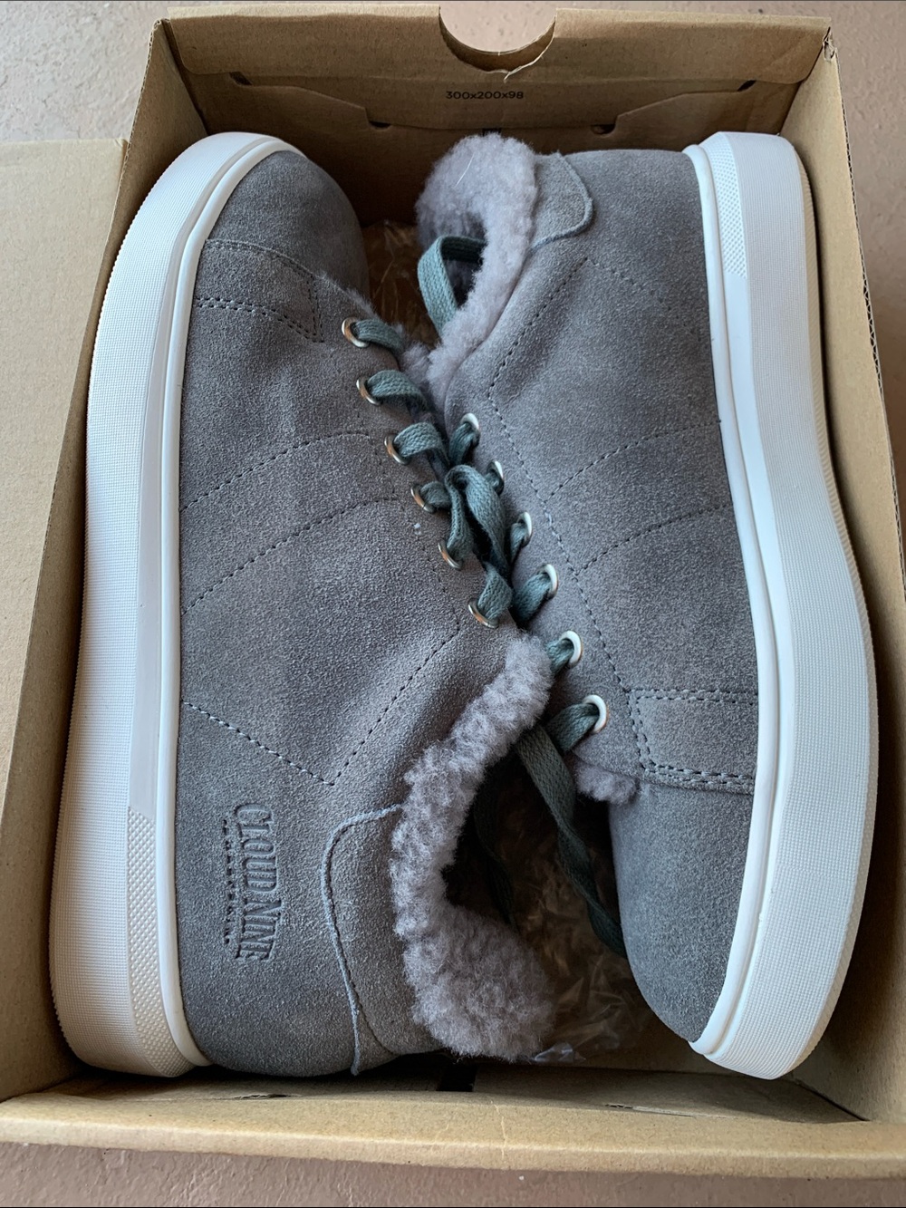 Women's Gray Suede Sherpa-Lined Casual Sneakers